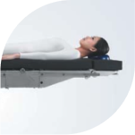 Стандартное положение пациента на спине с продольным сдвигом в сторону головной секции на 200 мм
